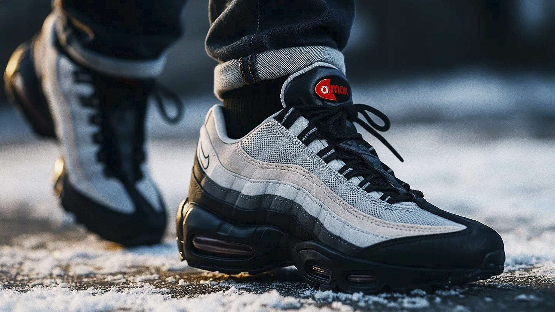 Как мужчине выглядеть стильно даже зимой: теплые кроссовки Найк 95 Как мужчине выглядеть стильно даже зимой: теплые кроссовки Найк 95