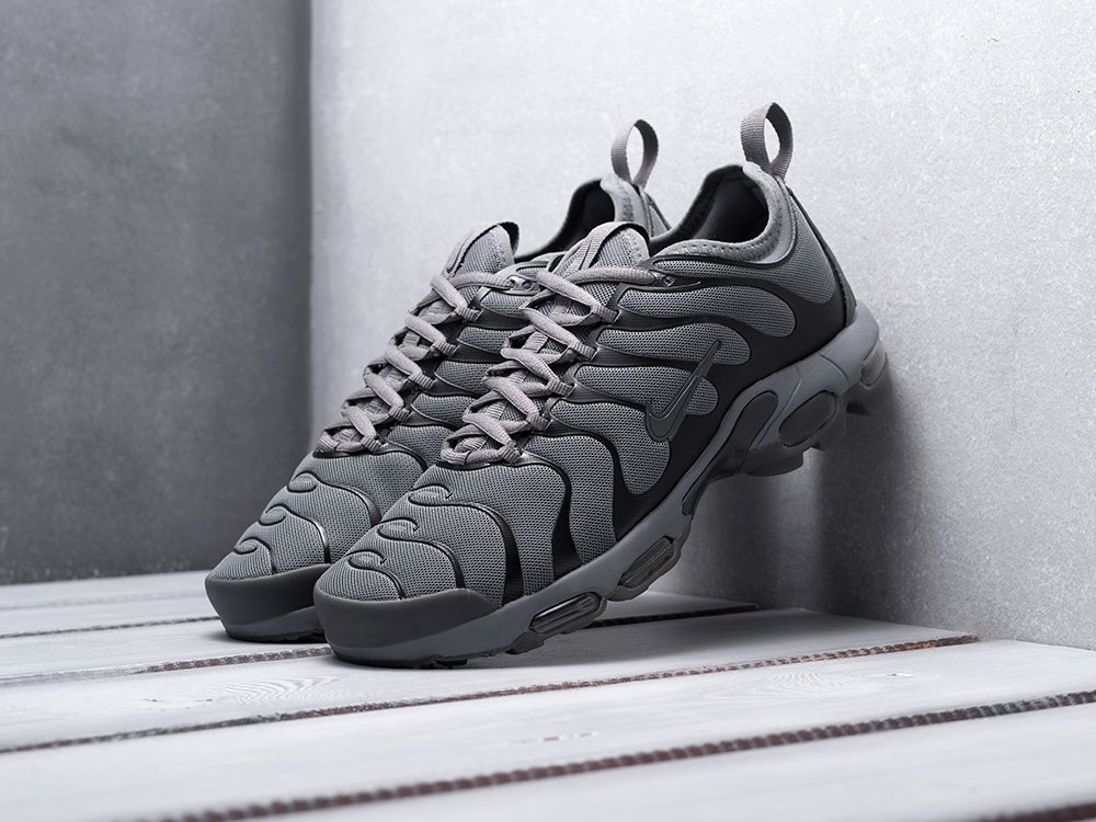 Air max plus black cool grey hotsell