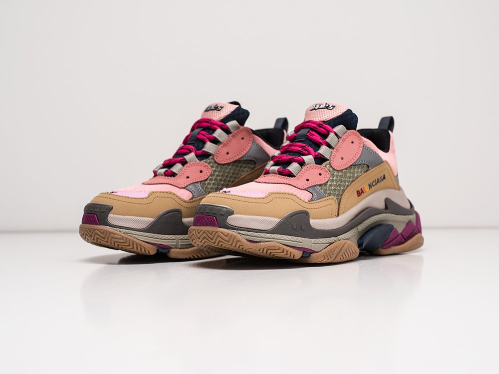 Sepatu balenciaga hot sale triple s