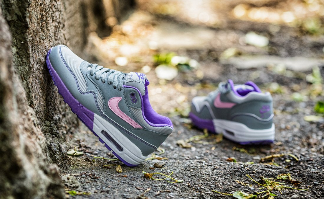 Nike air max grey and purple hotsell