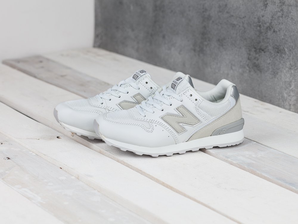 New balance 996 hotsell white silver