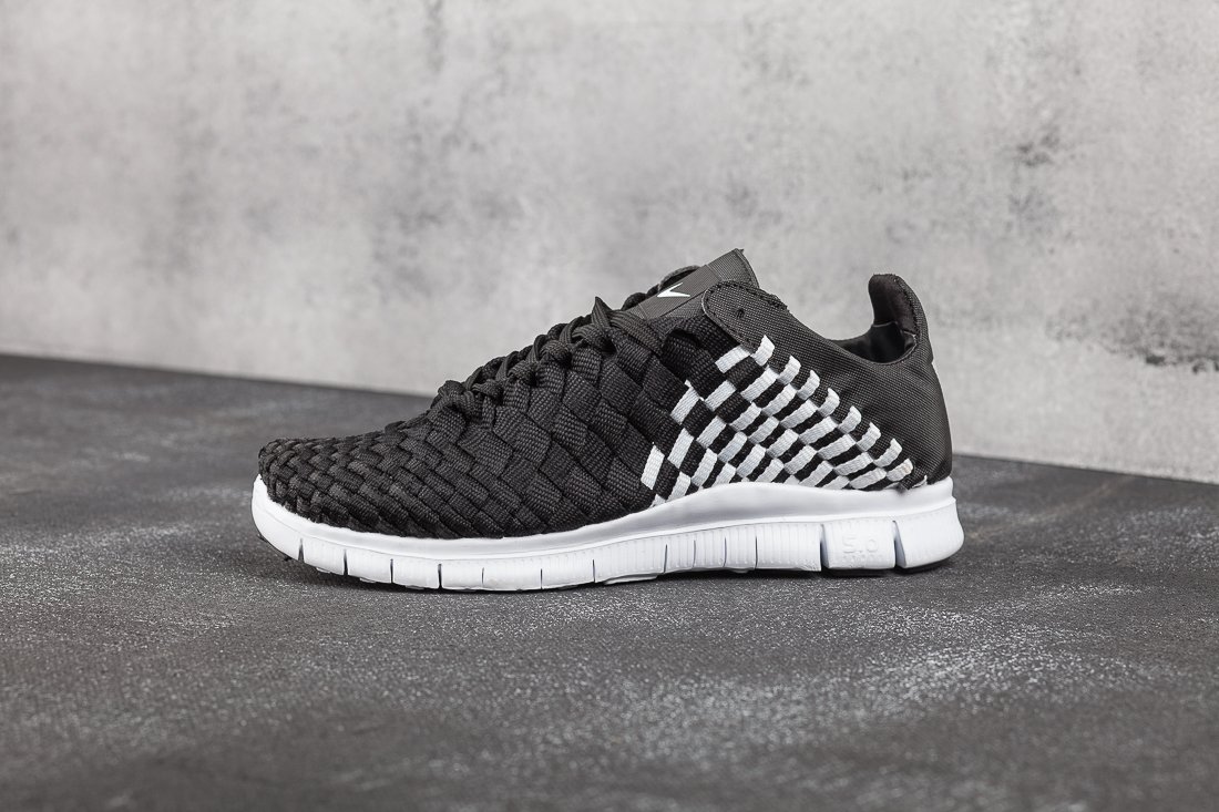 Nike inneva woven white best sale