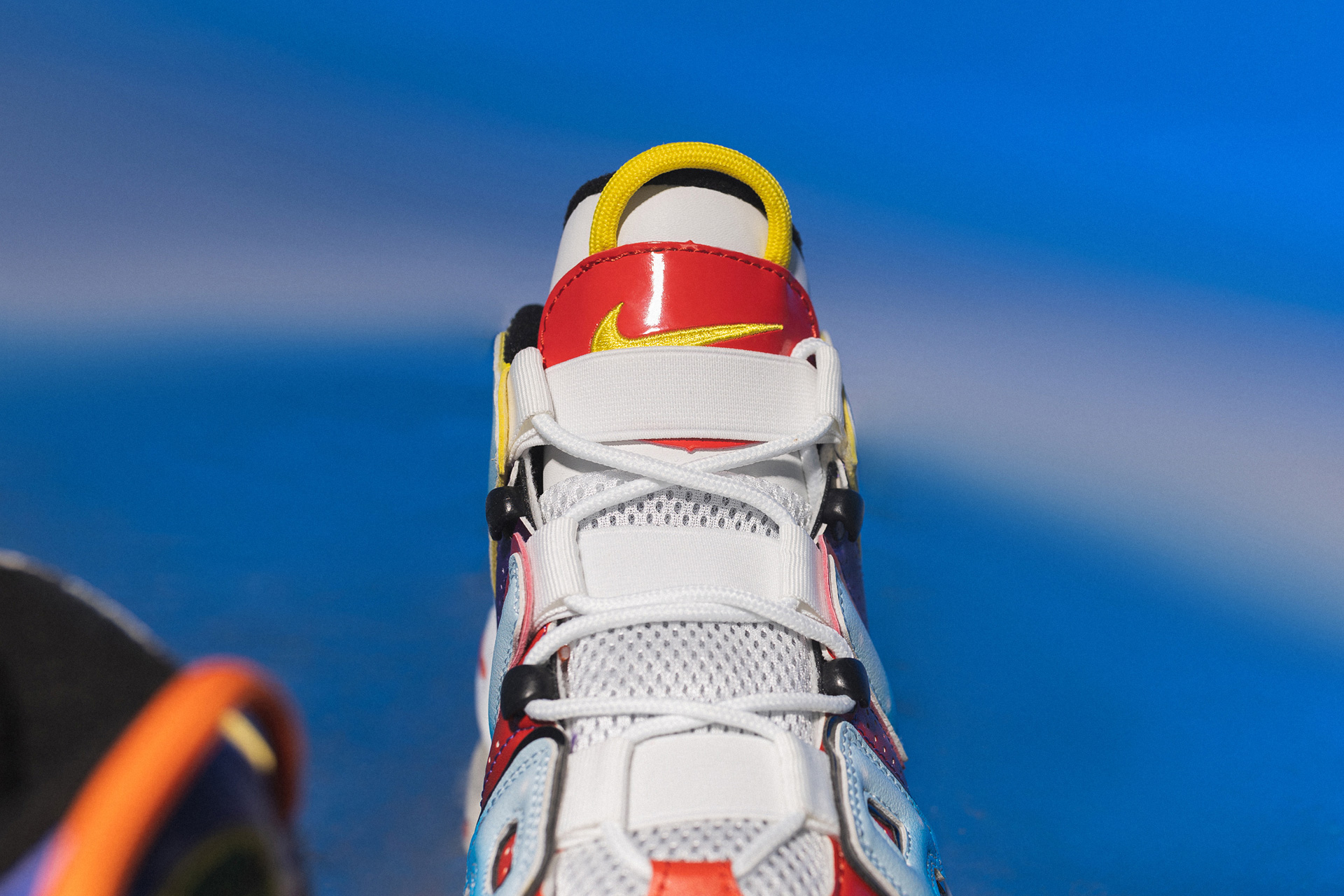 NIKE AIR MORE UPTEMPO