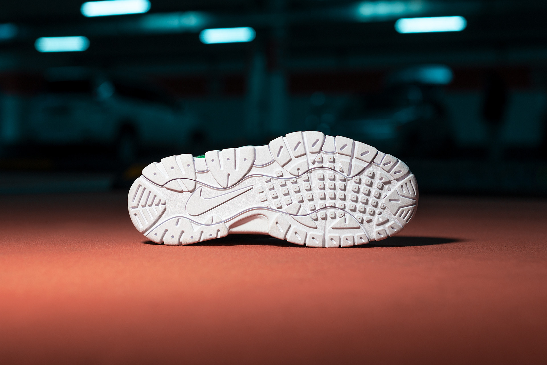 Кроссовки Nike Air Barrage Low