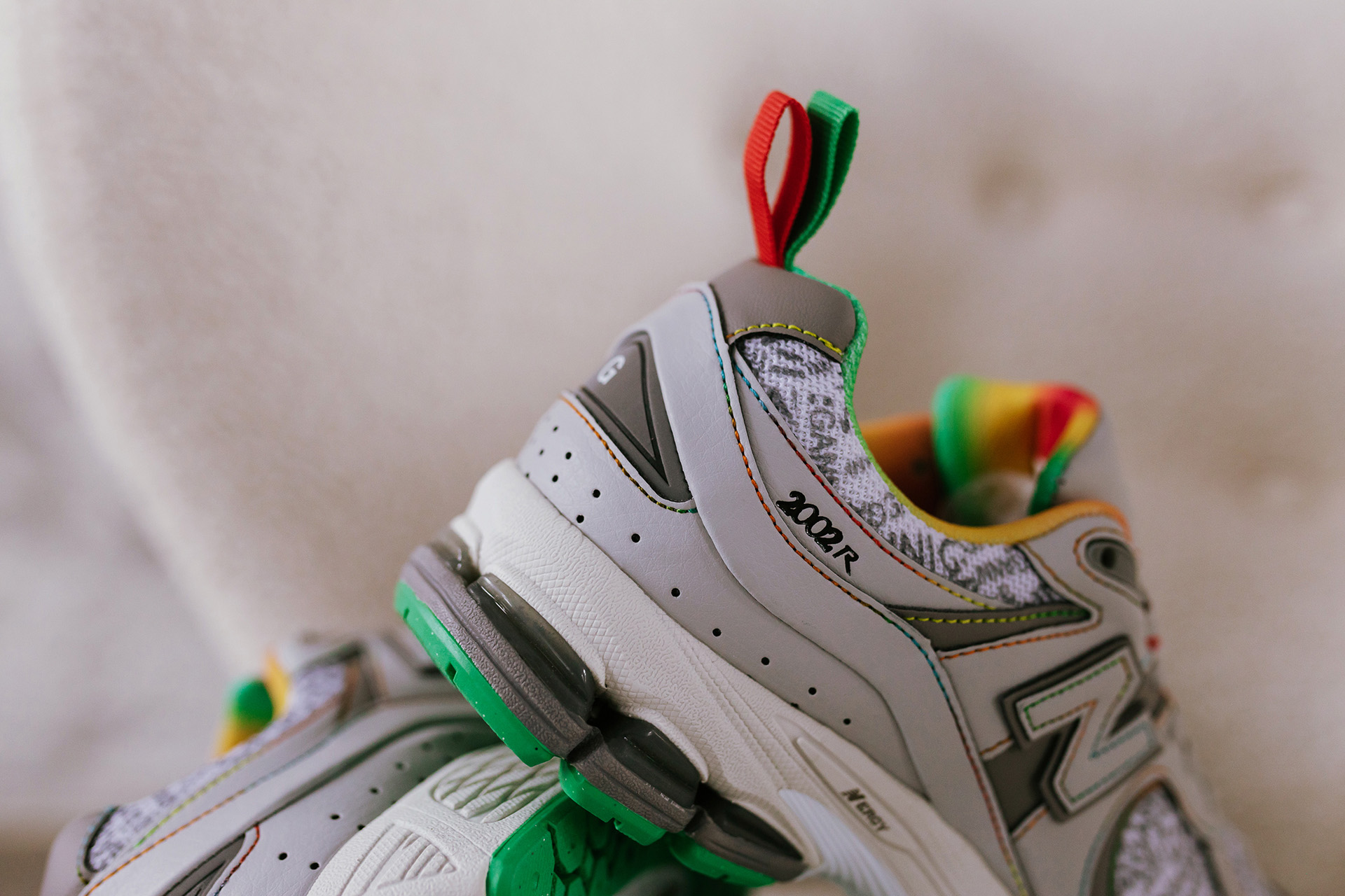 GANNI x NEW BALANCE 2002R