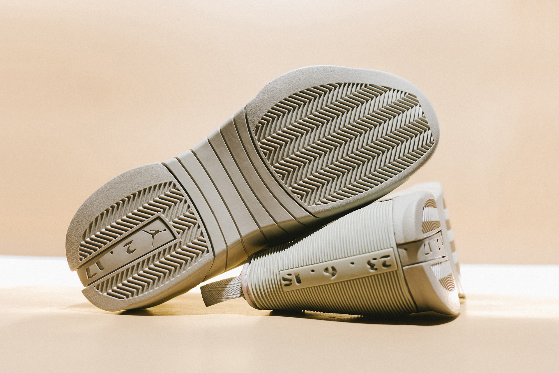 NIKE AIR JORDAN XV
