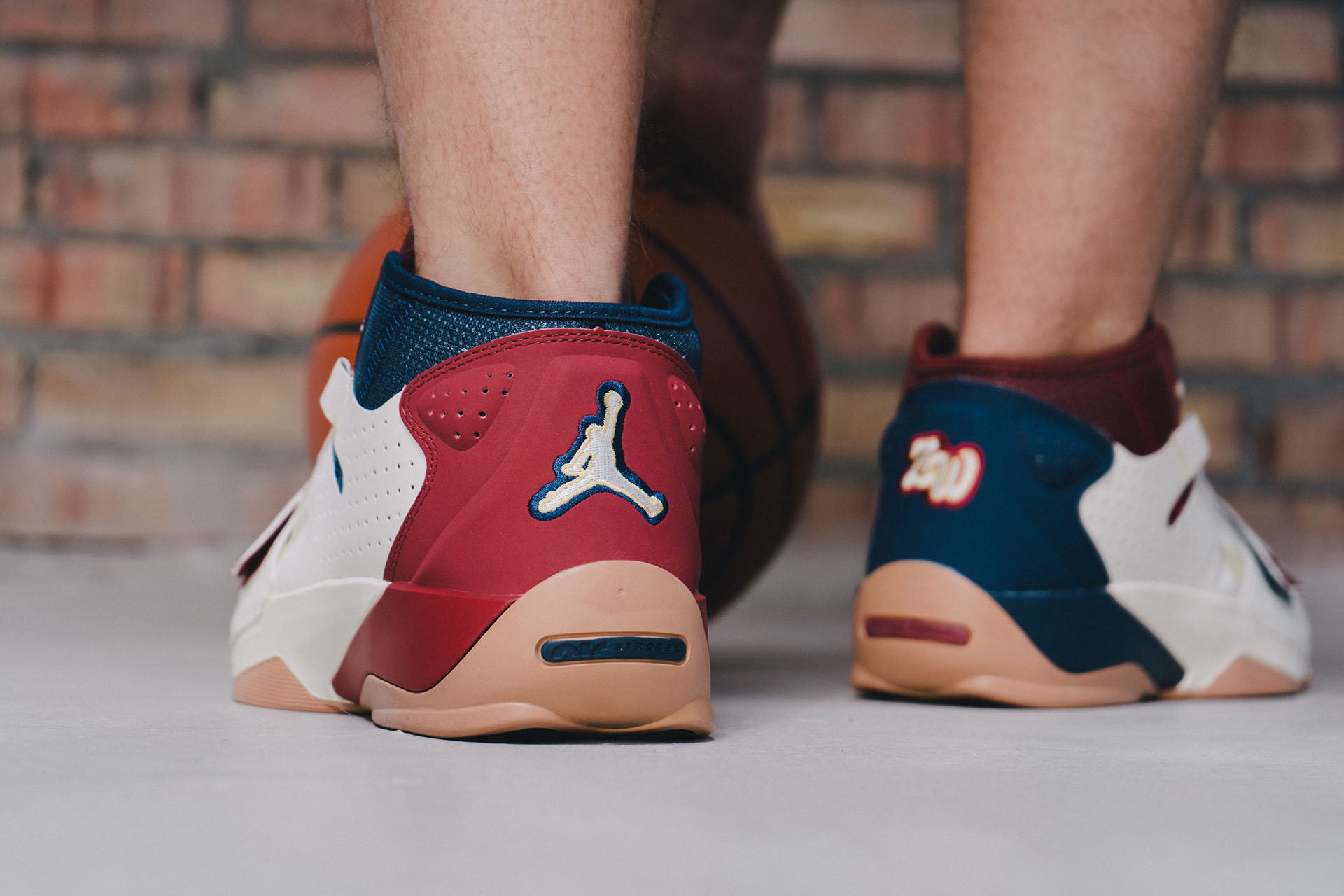 NIKE JORDAN ZION 2