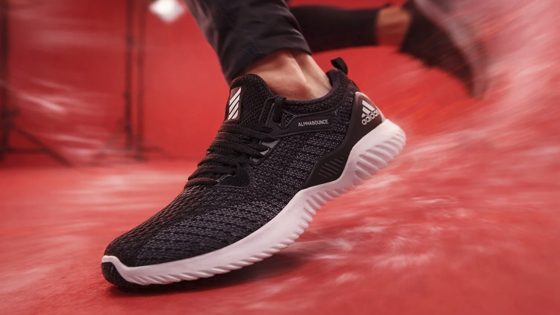 Adidas Alphabounce: для бега, зала или города