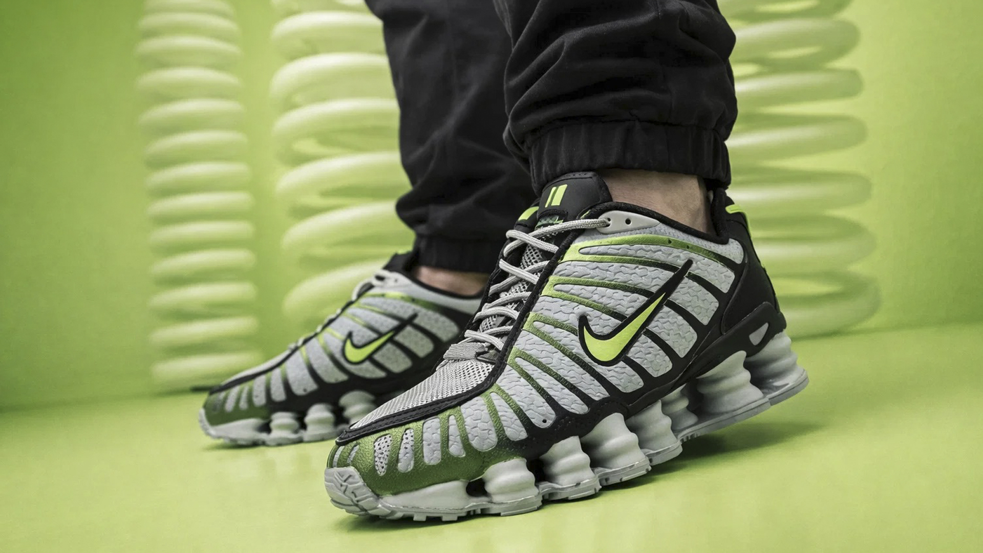 Зачем кроссовкам Nike Shox пружины в подошве