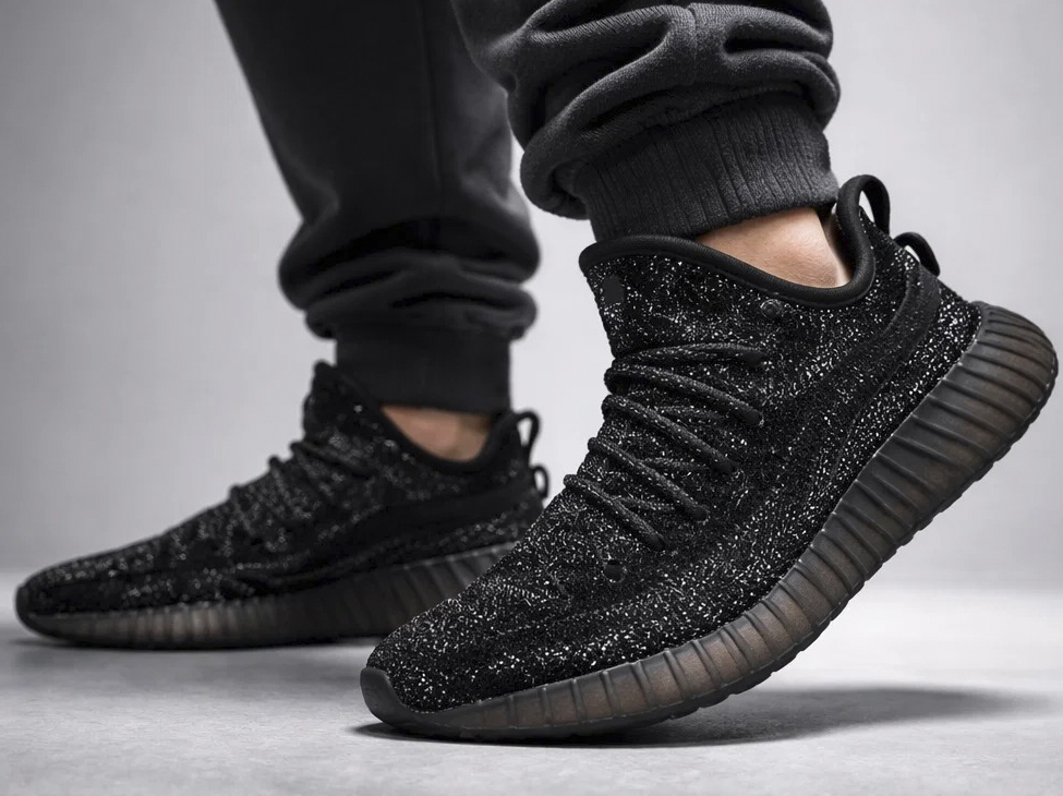 Легендарные кроссовки Adidas Yeezy Boost 350 V2