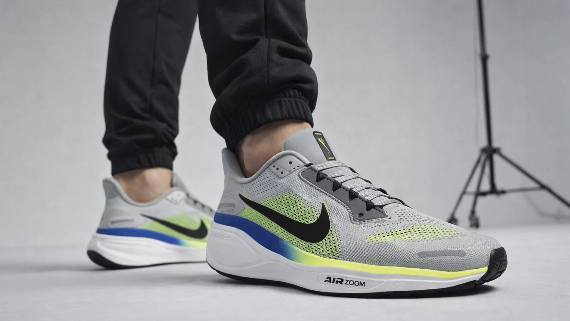 С чем носить беговые кроссовки летом, чтобы выглядеть модно