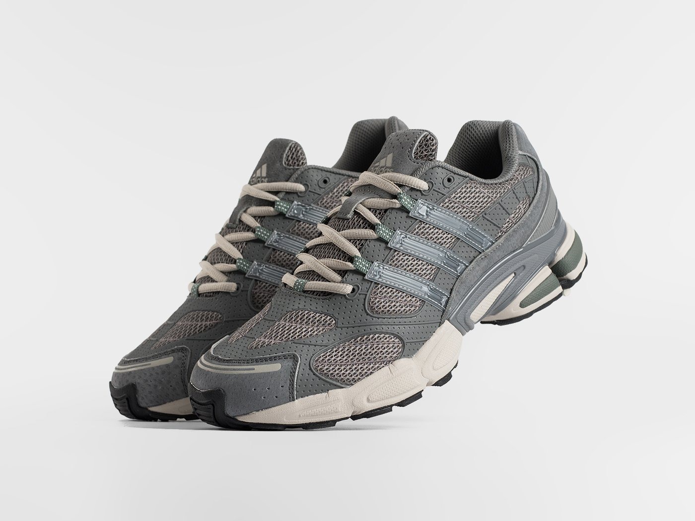 adidas ozweego pro 47180 1
