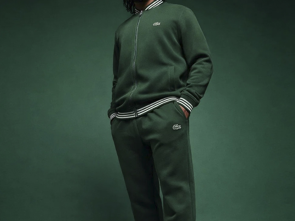 Почему спортивные костюмы Lacoste снова в тренде у мужчин