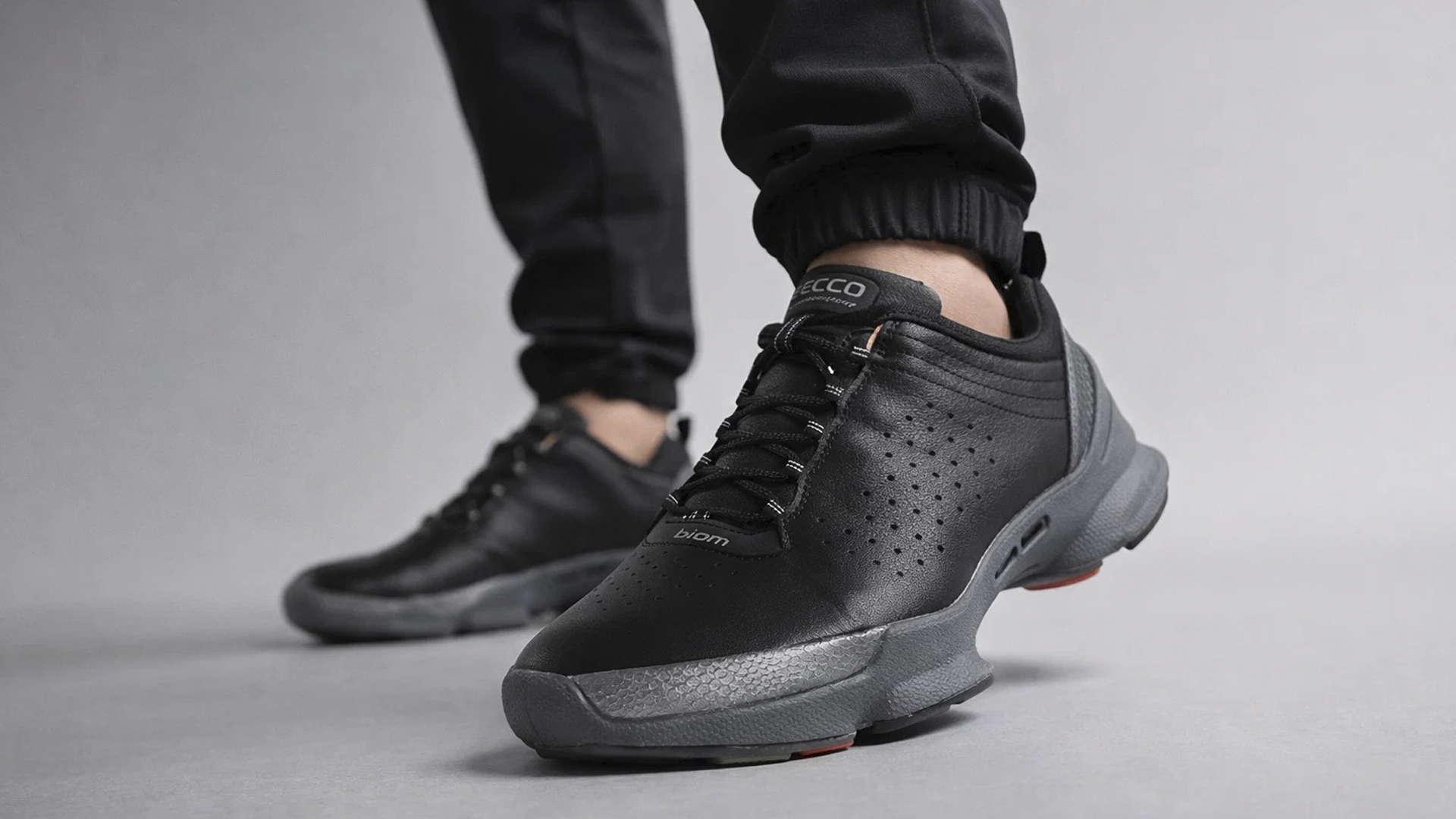 Ошибки в уходе за обувью ECCO, которые портят внешний вид