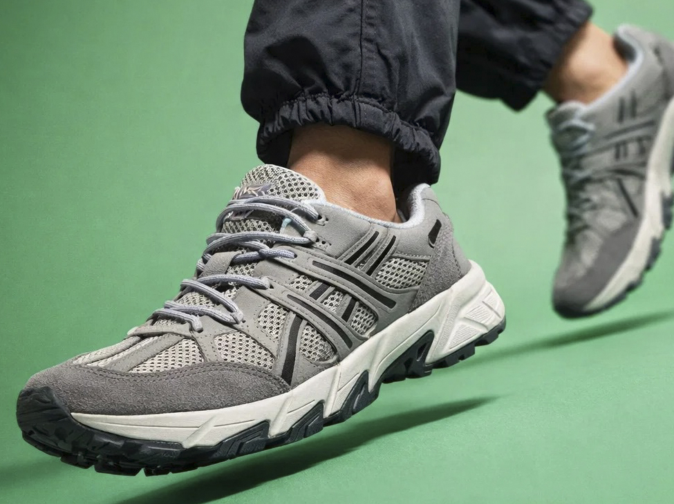 С чем носить Asics Gel Sonoma 15-50 весной и летом