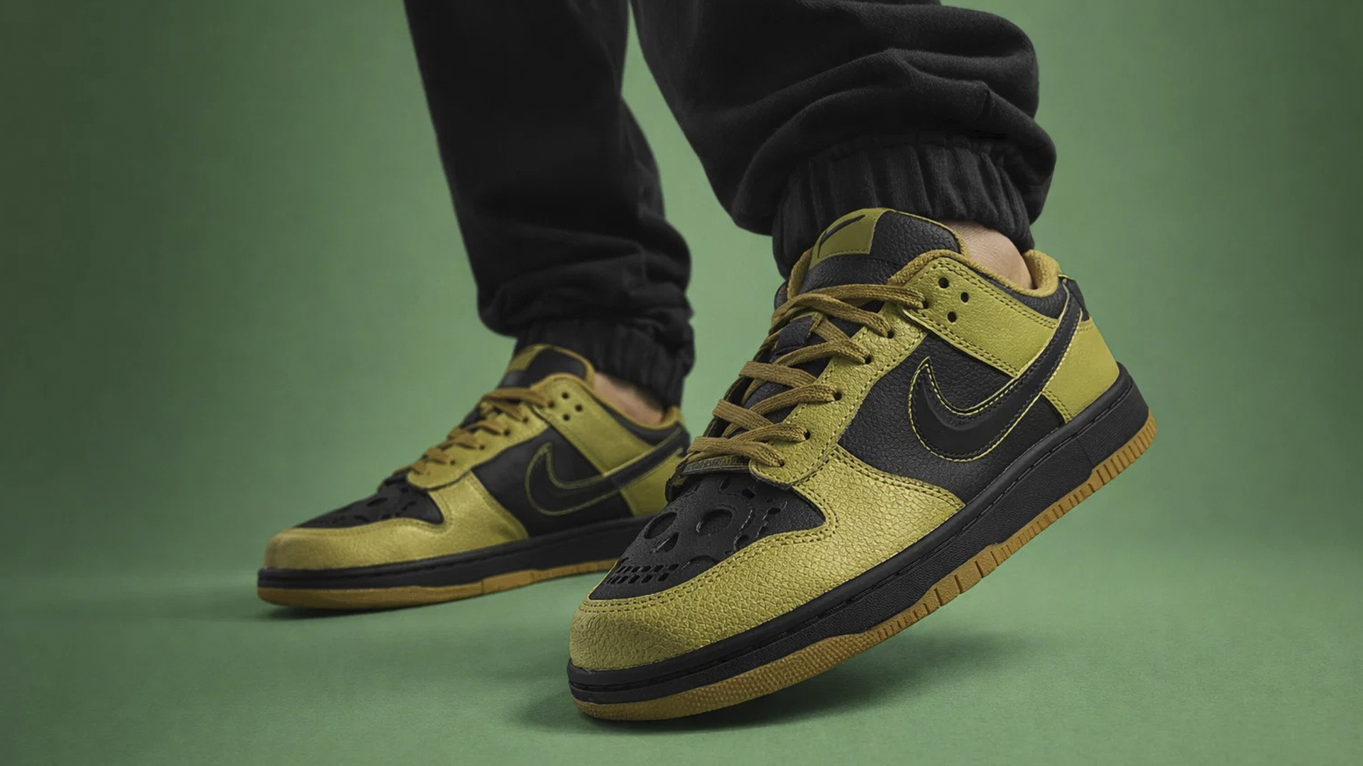 Кроссовки Найк Данк с черепом: Halloween Skull