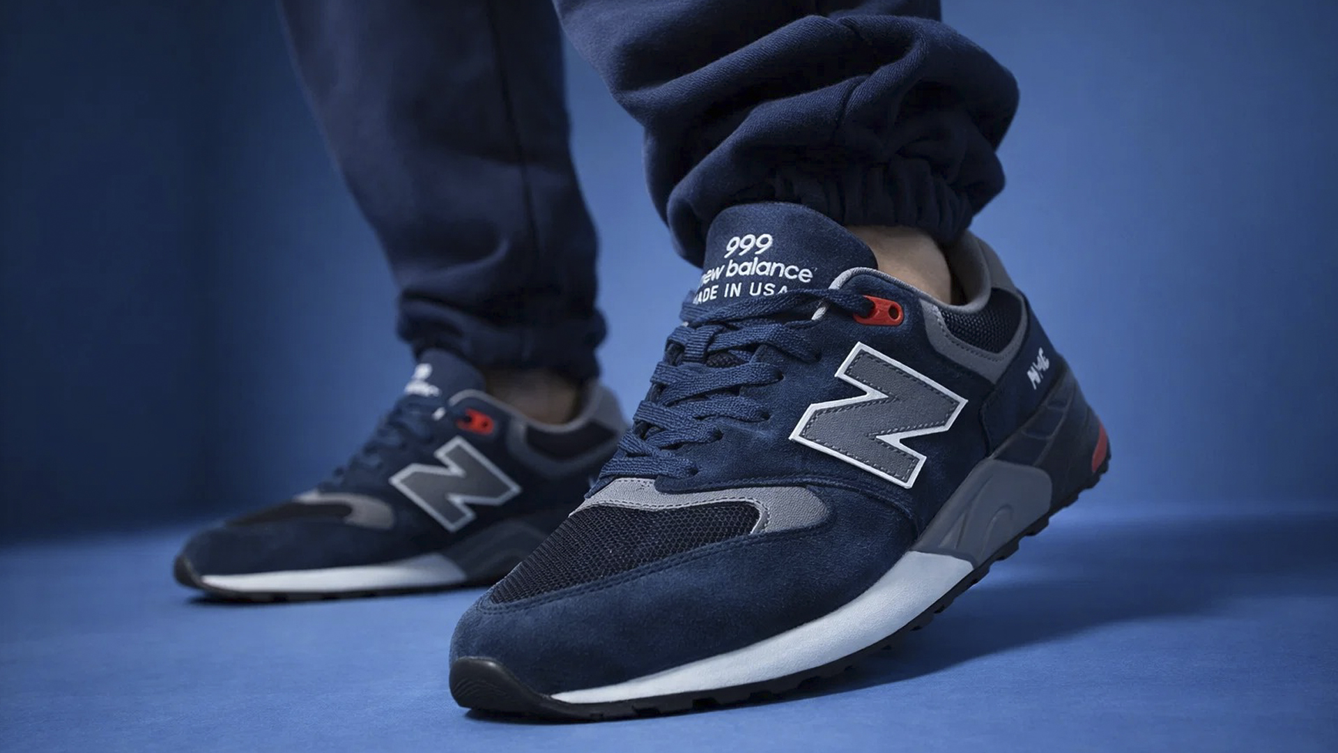 Универсальные кроссовки Нью Баланс 999 под спортивки и джинсы