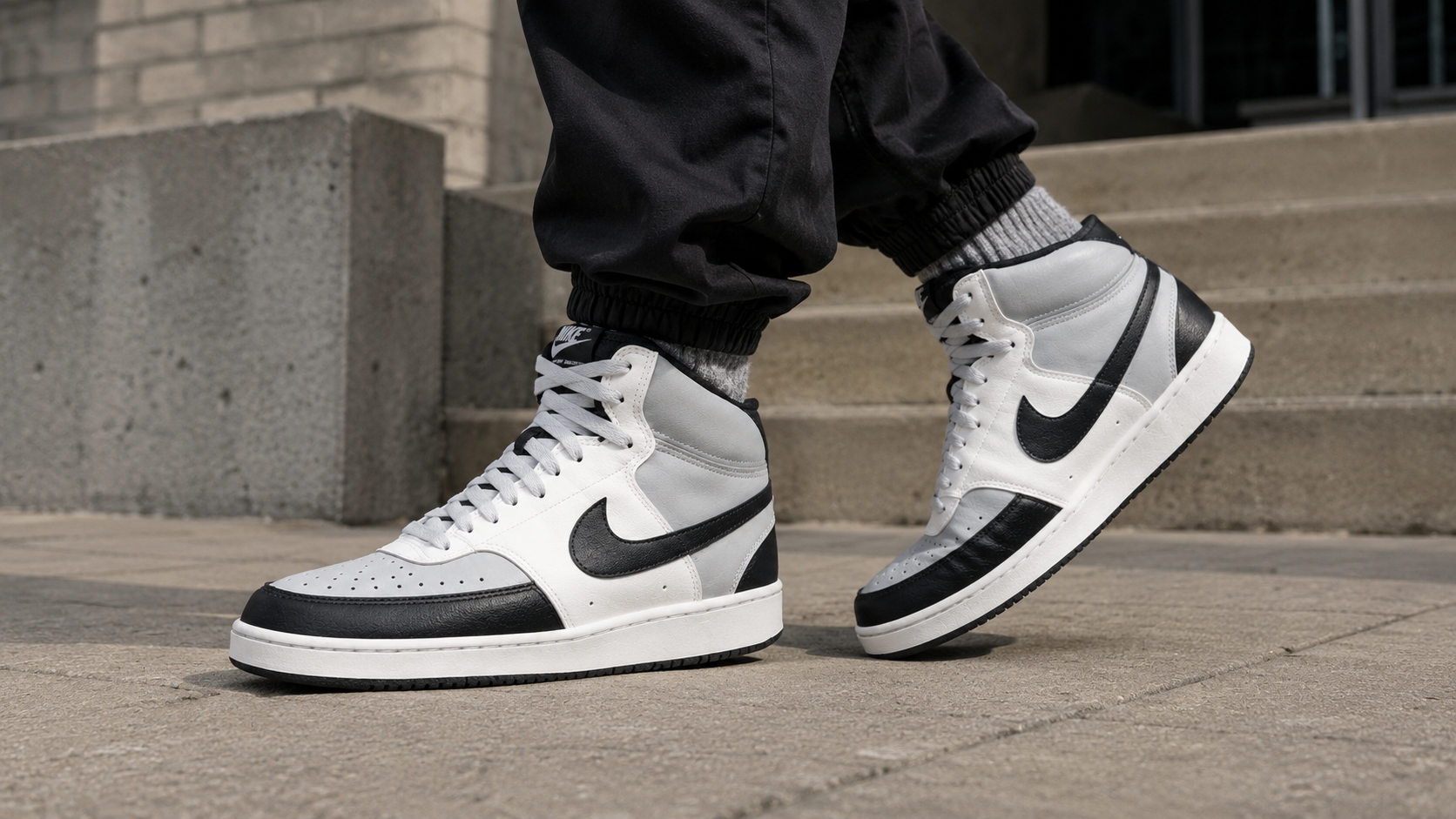 Nike Court Vision Mid на ногах в городской повседневной сцене