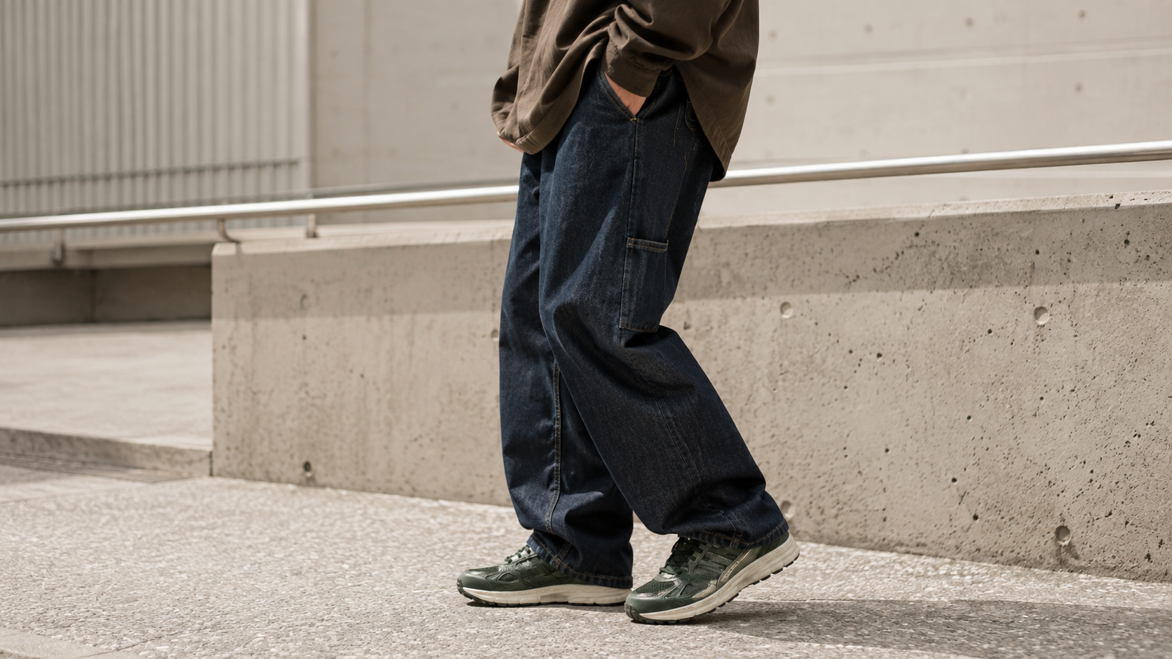 Зелёные объёмные adidas runner с широкими брюками streetwear
