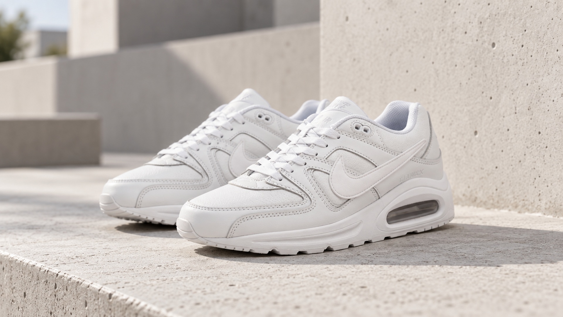 Белые кроссовки Nike Air Max Command Leather арт. 20075