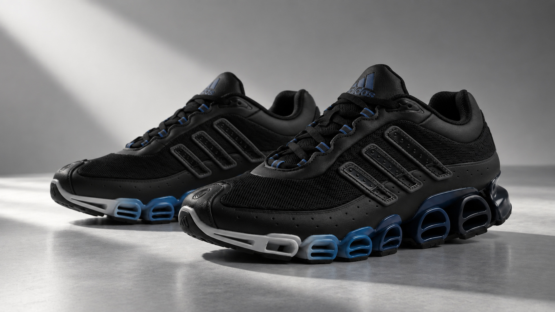 Adidas Megaride Pro 47340 — текстильный верх и защитные вставки у подошвы