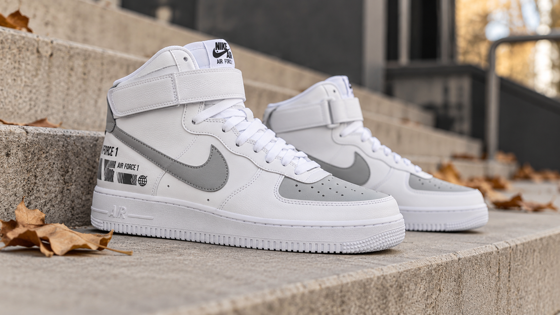 Nike Air Force 1 High: высокий воротник и ремешок