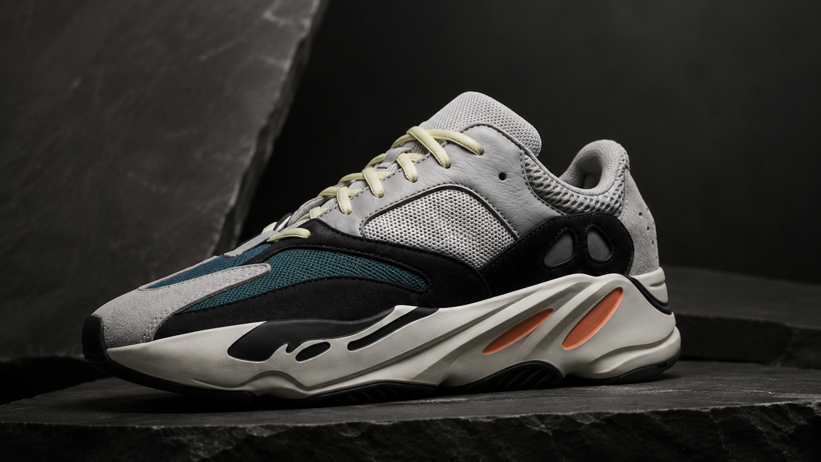 pervaya yeezy boost 700 za chto cenyat iskhodnyj wave runner