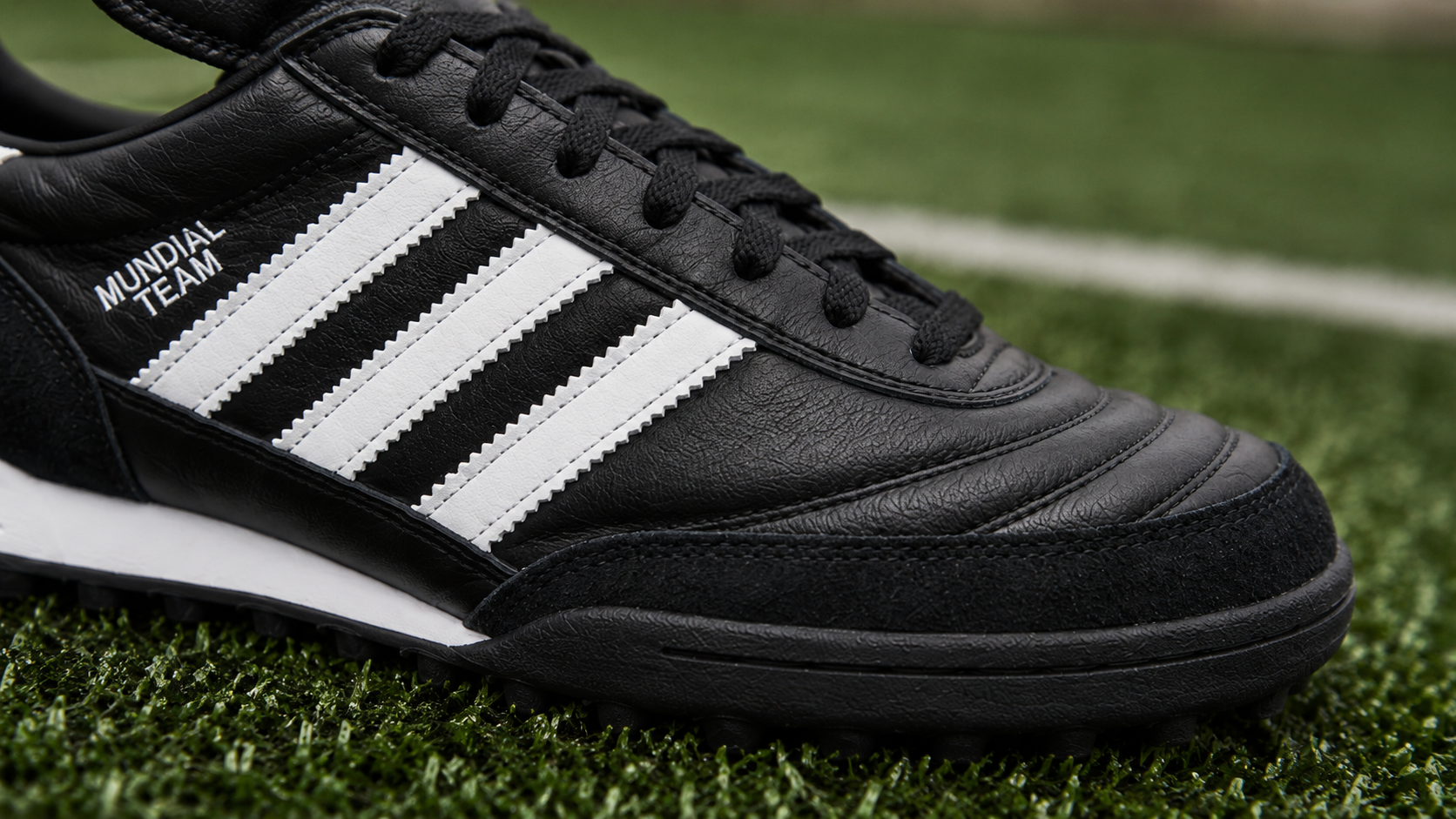 chto predstavlyaet soboj adidas mundial team