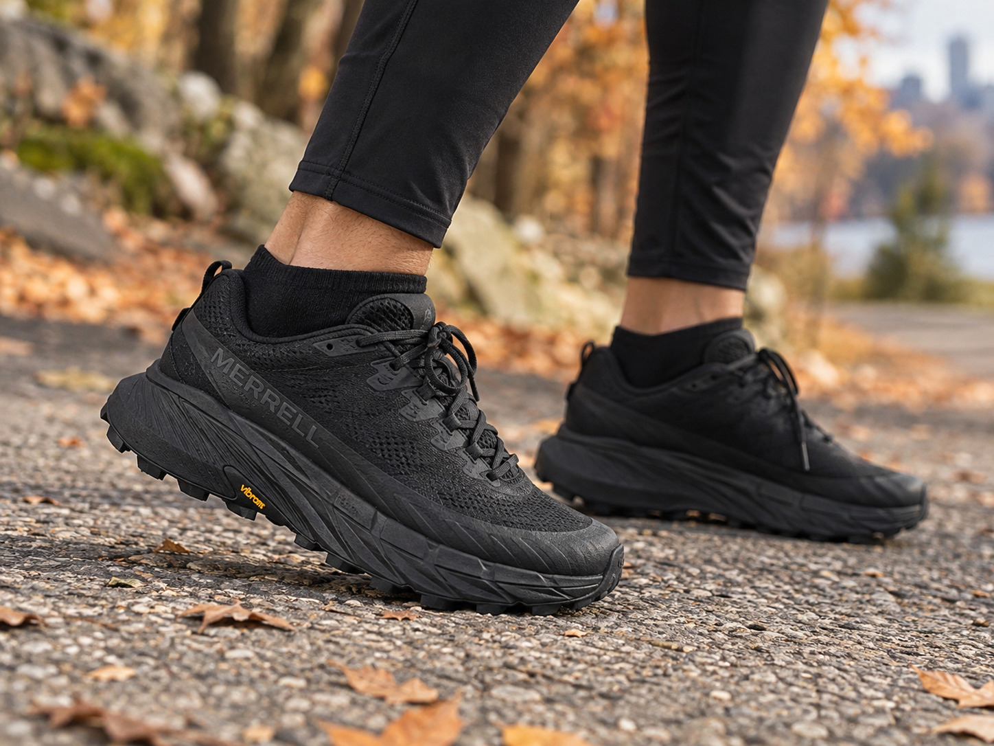Merrell Agility Peak 5 — крупный план на ноге