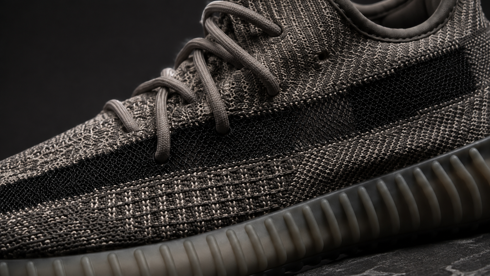 iz chego sdelana yeezy boost 350 v2