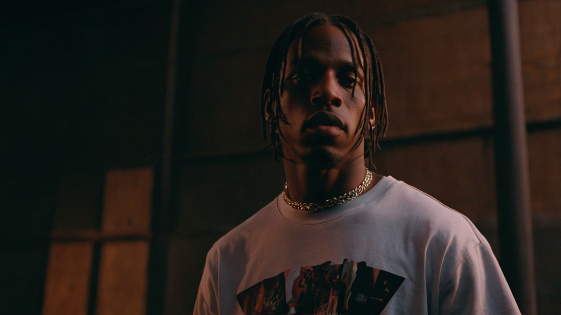 Футболка Travis Scott: крутой стритвир