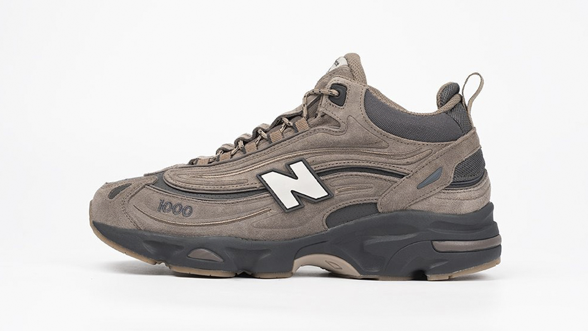 Зимние кроссовки New Balance 1000: отличная обувь в сезон