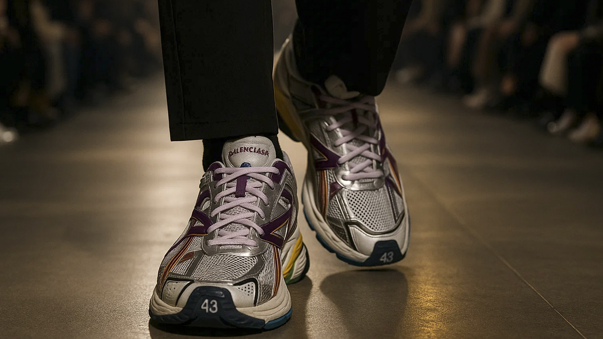 Кроссовки в стиле Чанки: массивные Balenciaga Runner
