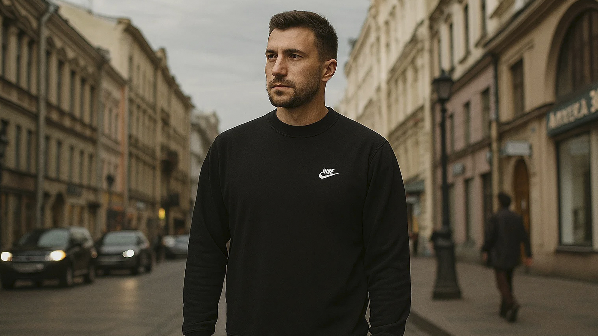 Стильный свитшот Nike черного цвета для повседневной жизни