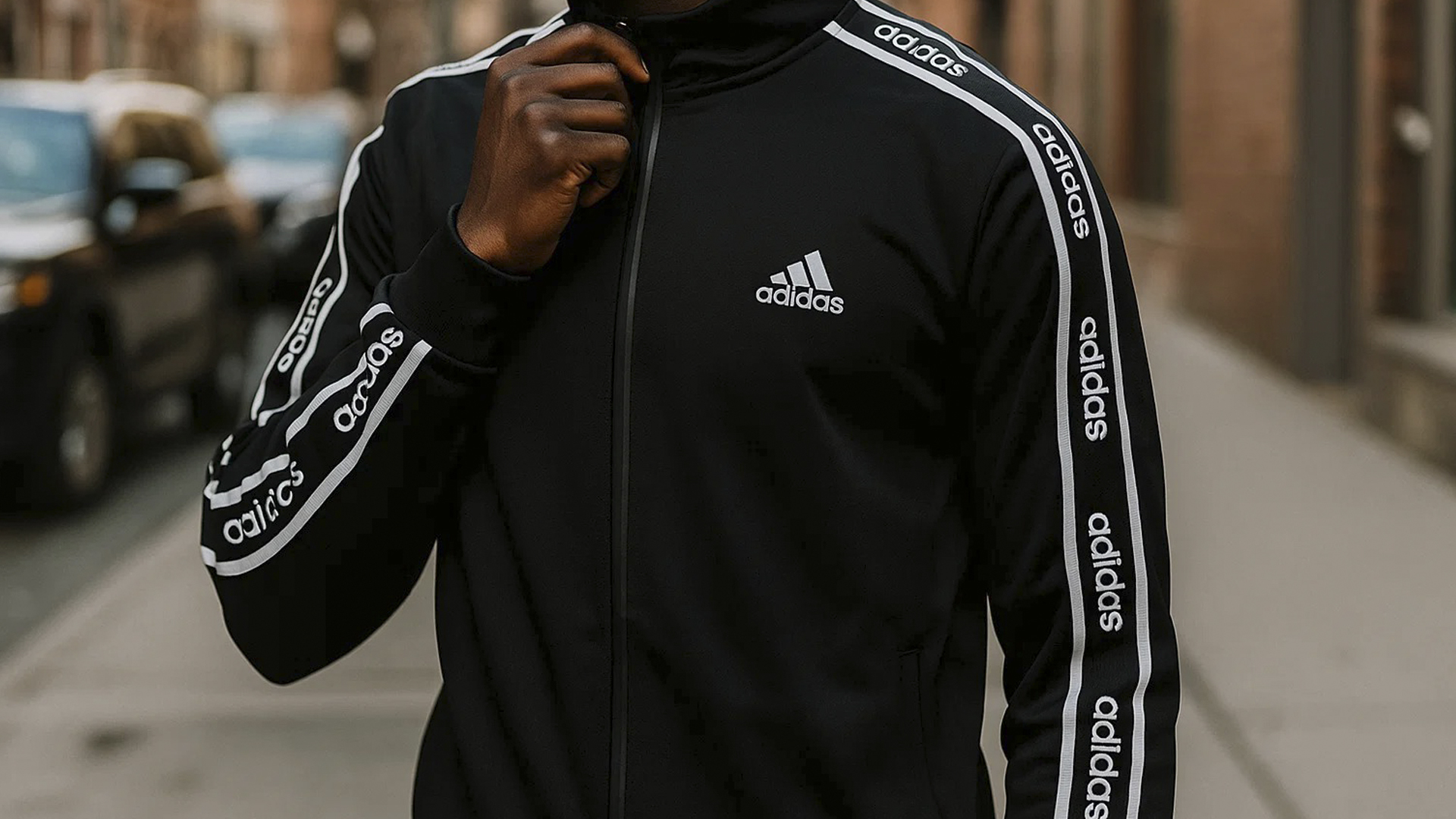 Олимпийки Adidas — главный тренд стритстайла 2025 года