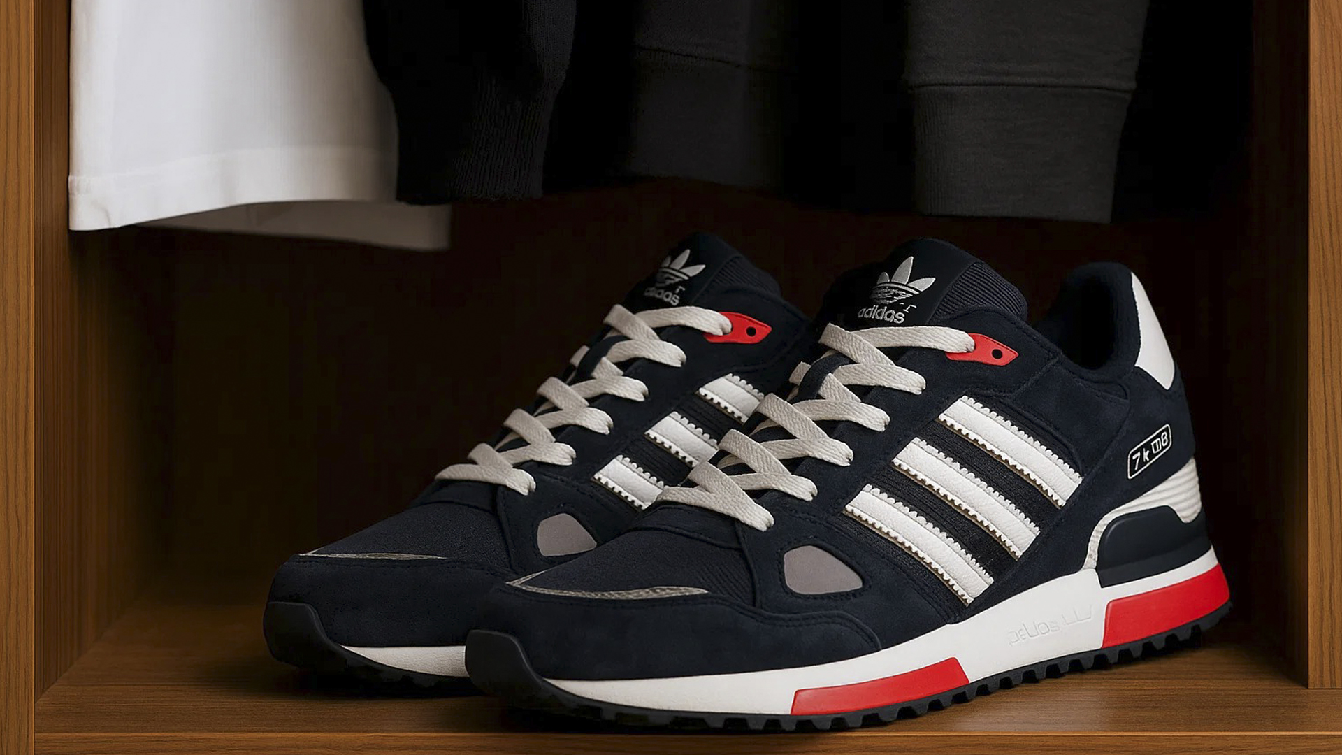 Стильные кроссовки на осень: Adidas ZX 750