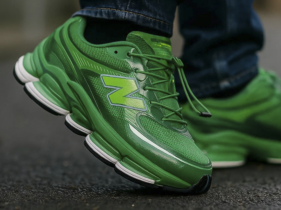 Яркие зеленые кроссовки Amine x New Balance ABZORB 2000