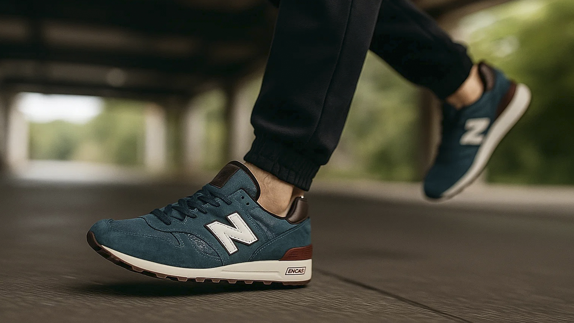 New Balance 1300 и деним: идеальный союз для повседневного гардероба New Balance 1300 и деним: идеальный союз для повседневного гардероба