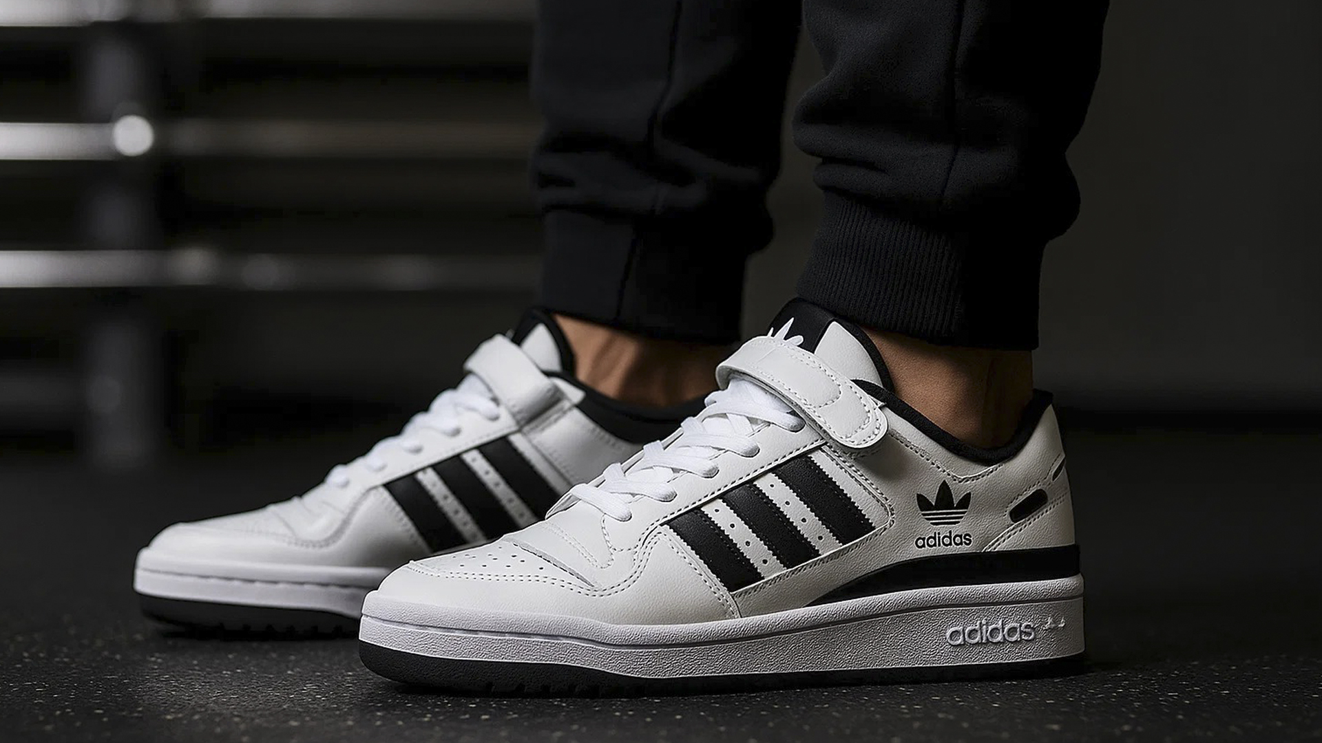 Adidas Forum Low vs Nike Dunk: в чём разница и что выбрать этой осенью Adidas Forum Low vs Nike Dunk: в чём разница и что выбрать этой осенью