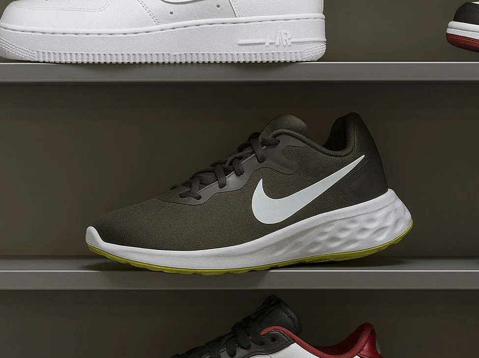 Разбор кроссовок Nike Revolution 6