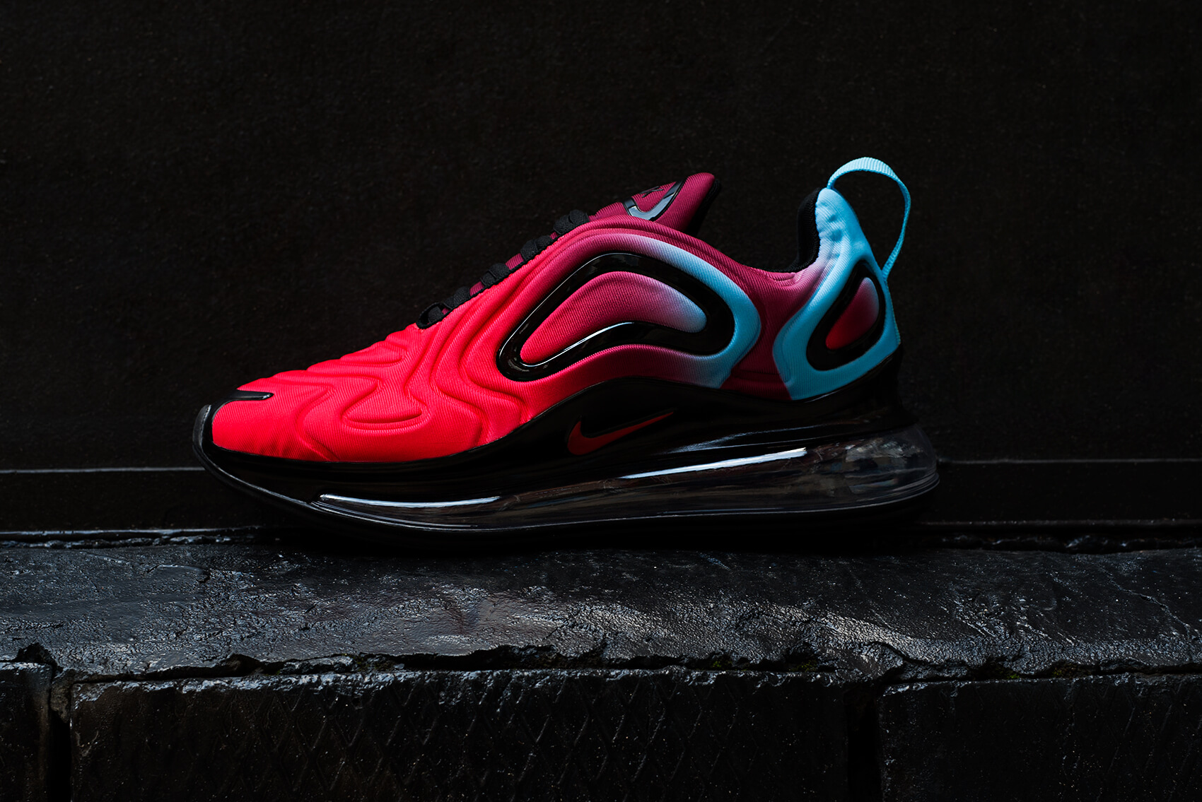 air max 720 red and blue
